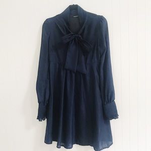 Navy a-line longsleeve dress with neck bow